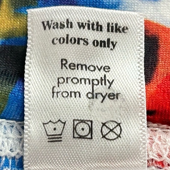 FLEO Wild Feather Shorts (Original) size Medium - Picture 7 of 7